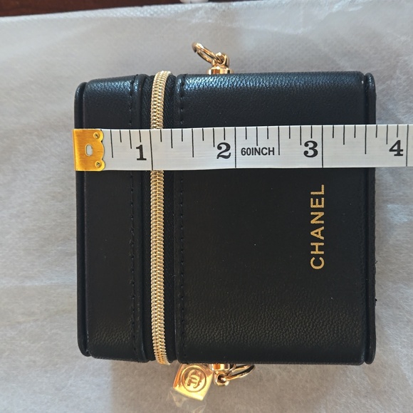 Chanel Black and Gold Women's Bag - Picture 9 of 10